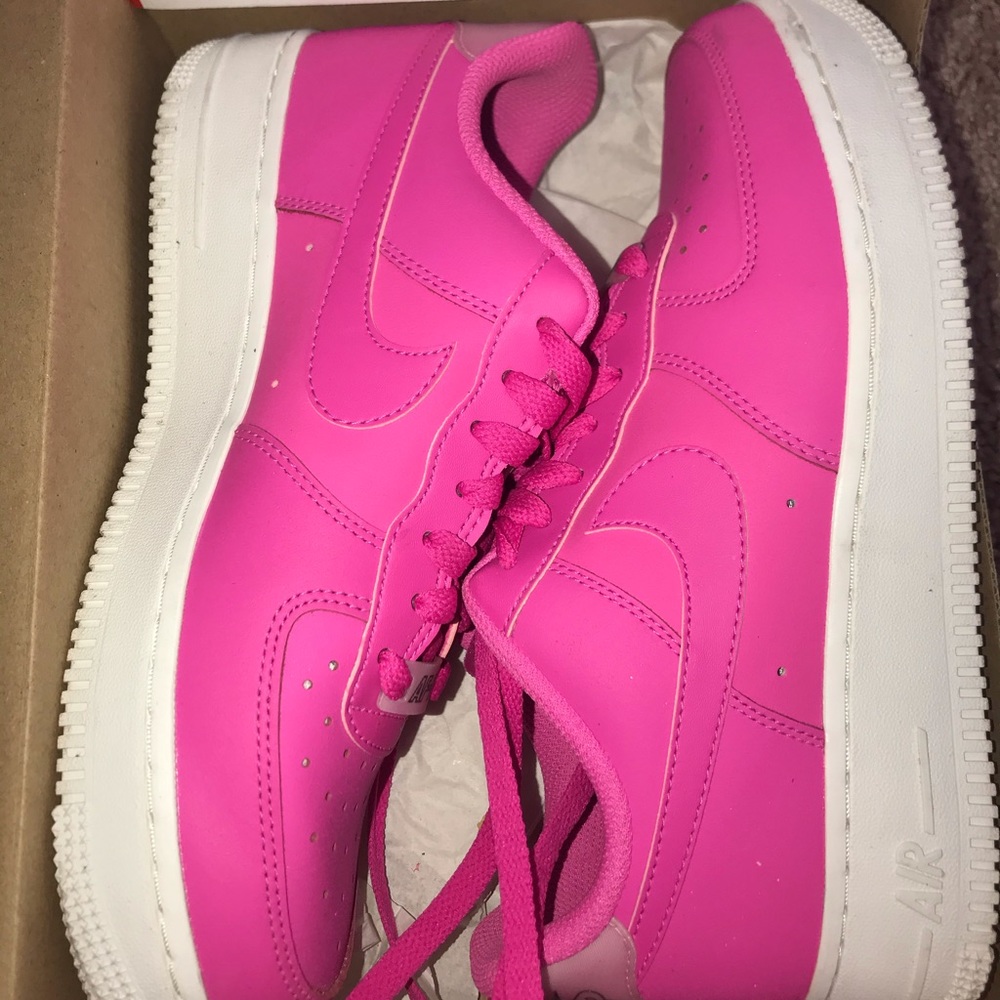 Hot pink air forces